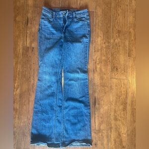 Old Navy Women's Flare Jeans in Deep Blue